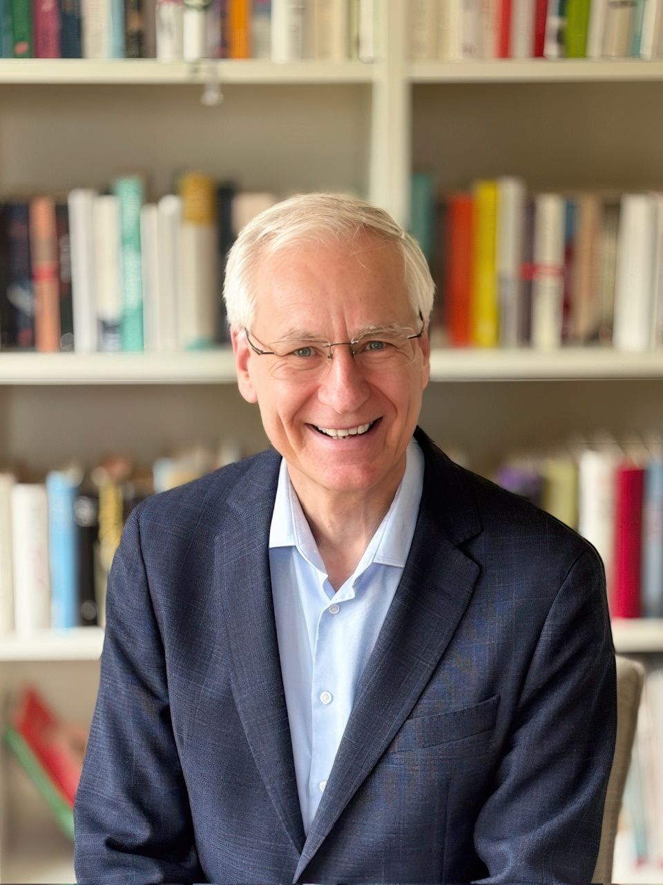 Porträt von Ullrich Angersbach, Marketing-Coach und Experte für Fondsmanagement, 19.12.2025